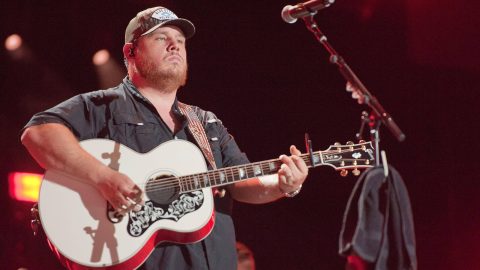 Country singer Luke Combs plays free show for fans despite vocal issues and offering refunds