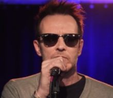 Hear SCOTT WEILAND’s Previously Unreleased Cover Of JOHN LENNON And YOKO ONO’s ‘Happy Xmas (War Is Over)’