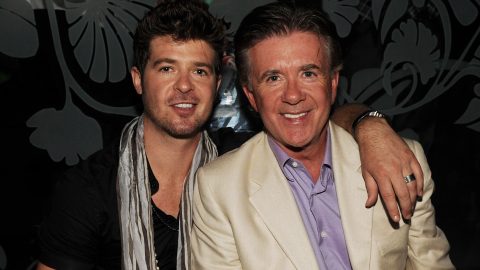 Watch Robin Thicke cover ‘Growing Pains’ theme to honour late father on ‘Masked Singer’