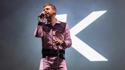 Fans complain Kaiser Chiefs’ Ricky Wilson was “slurring” and “forgetting lyrics” at London show