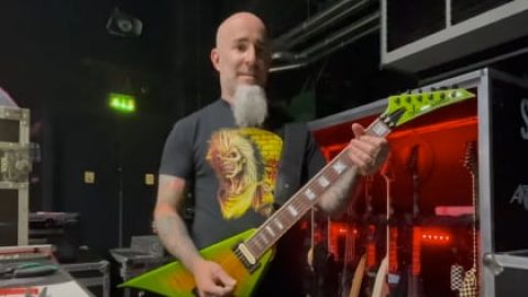 Watch: ANTHRAX’s SCOTT IAN Shares Story Behind ‘War Dance’ Riff From ‘Indians’
