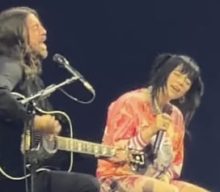 Watch: DAVE GROHL Joins BILLIE EILISH For Emotional ‘My Hero’ Duet In Los Angeles