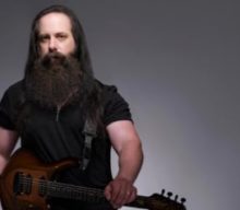 JOHN PETRUCCI To Be Joined By ZAKK WYLDE, TOSIN ABASI, FREDRIK ÅKESSON, Others At Summer 2023 ‘Guitar Universe’ Camp